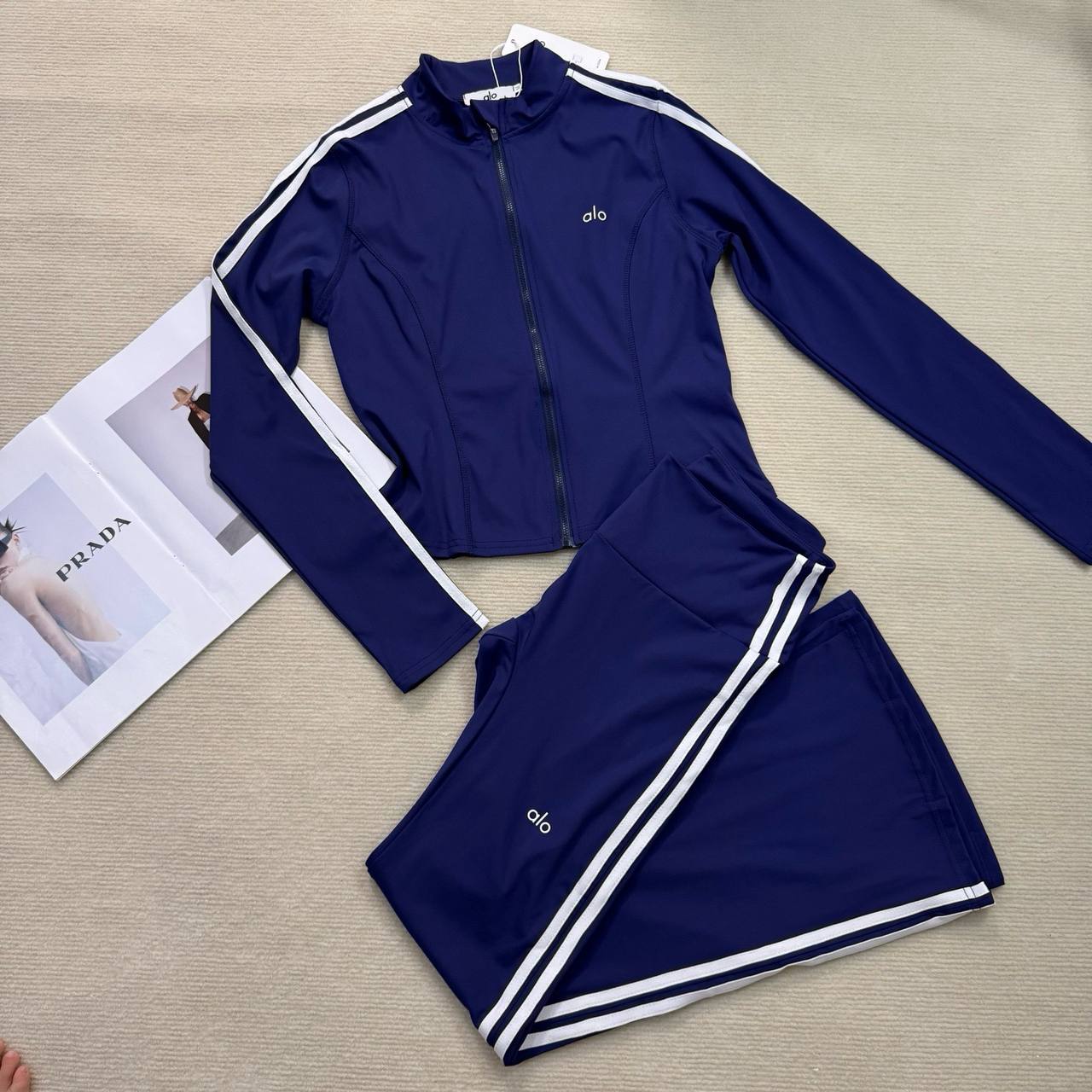 BLUE STRETCHY YOGO TWO PIECE SET