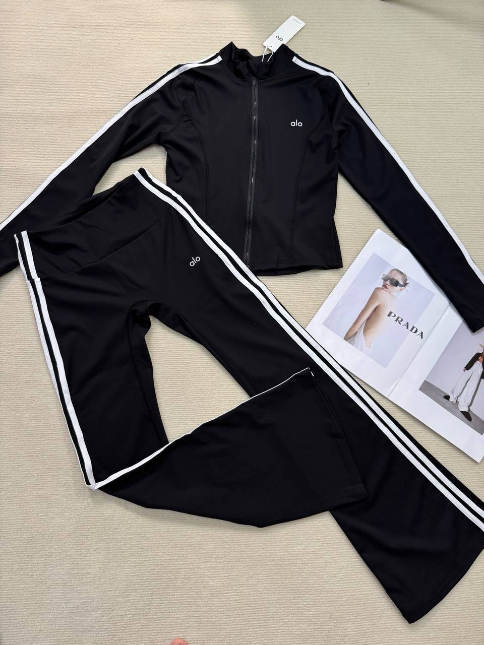 BLACK STRETCHY YOGO TWO PIECE SET