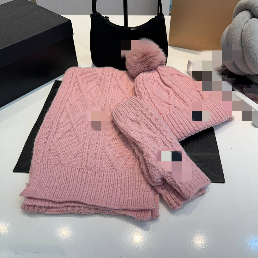 PINK WINTER SET POOF