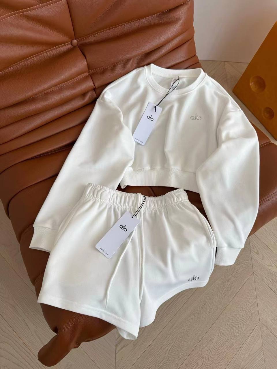 WHITE SHORT LOUNGE SET