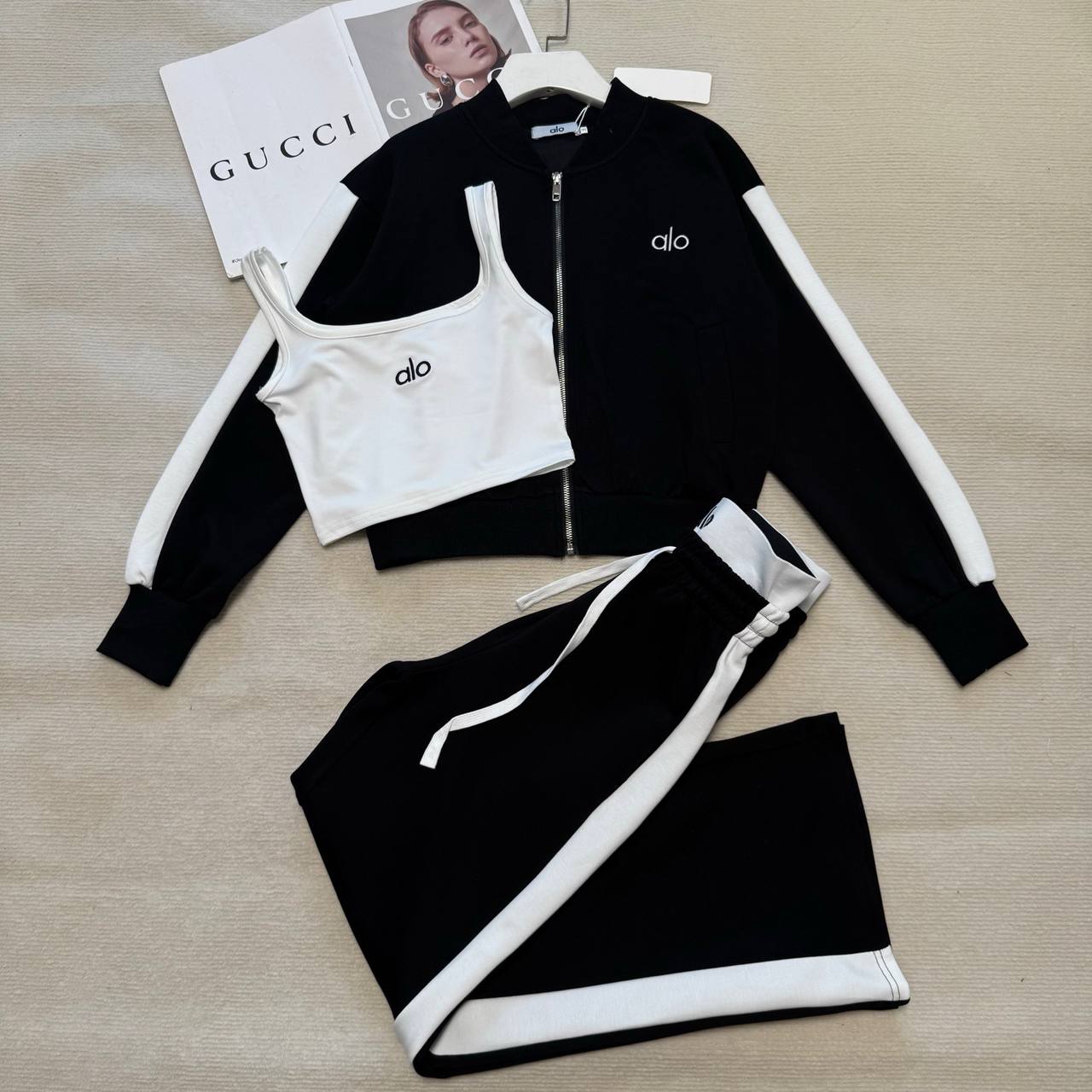 BLACK JOGGING SET WITH TANK TOP