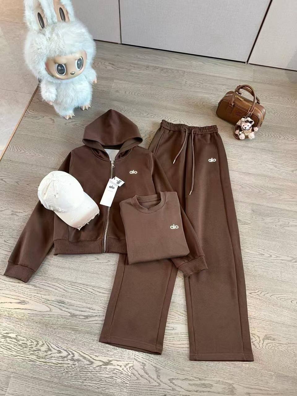 BROWN 3 PIECE JOGGING SET